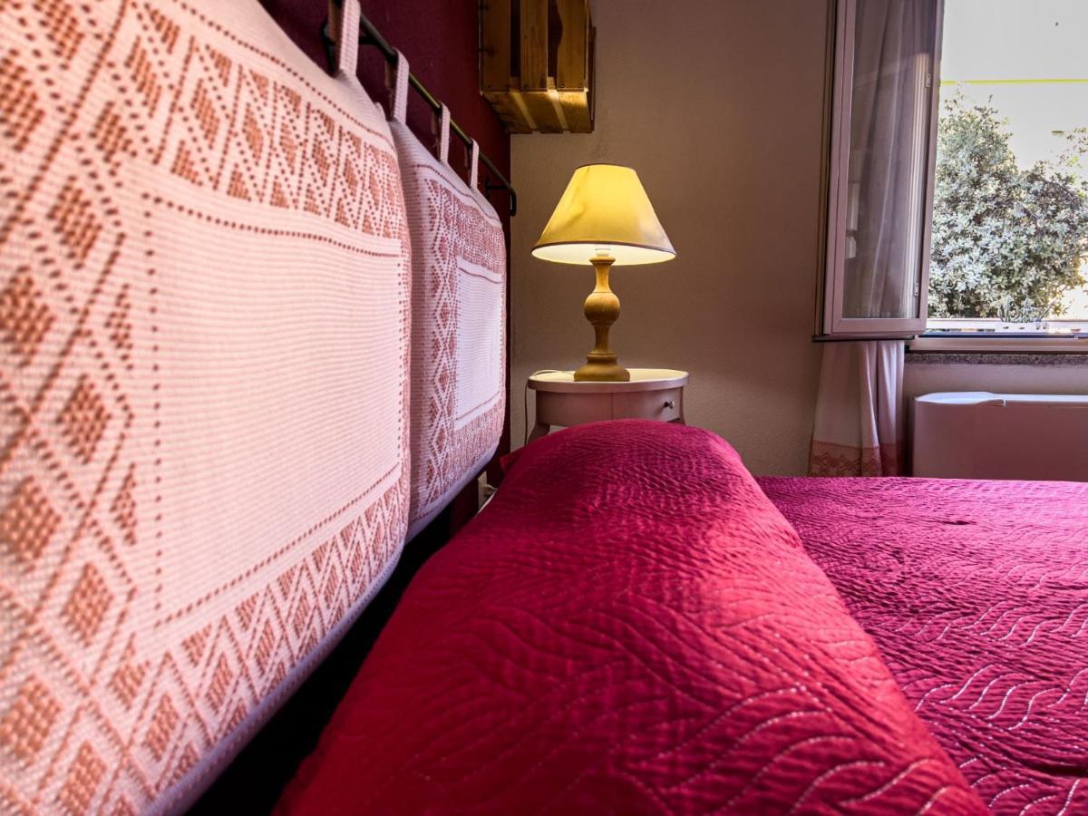 אולביה La Terrazza Guesthouse מראה חיצוני תמונה